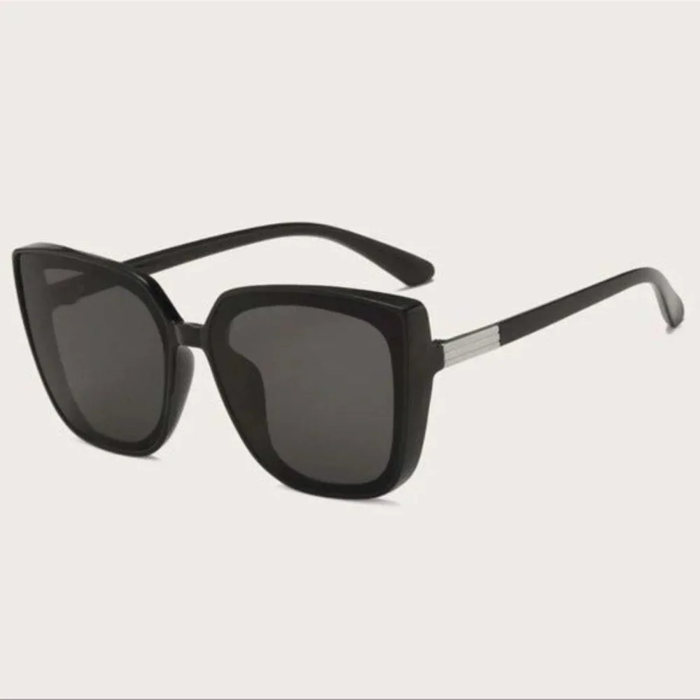Black Oversized Sunglasses Square Retro Style New with Case